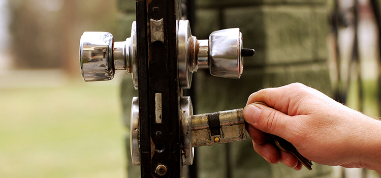 front door latch repair Signal Hill